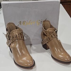 A Rider Girl Tan Leather Heeled Ankle Boots
